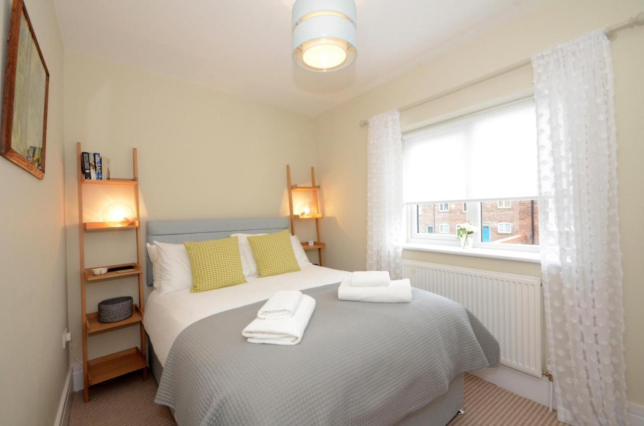 The Mews - 2 Bedroom Luxury, Spacious House With Free Parking York Exteriör bild
